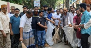 গৃহবধূকে