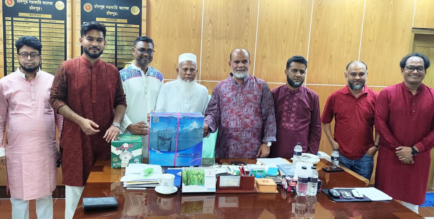 চাঁসক ছাত্রী হোস্টেলে ফ্যান ও পানির ফিল্টার প্রদান