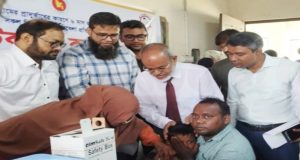 চাঁদপুরে প্রকাশ্যে ধূমপানের দায়ে জরিমানা