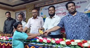 দীপু মনির রোগমুক্তিতে হাইমচরে দোয়া