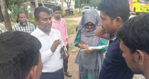 ঝড়ে চাঁদপুর-কুমিল্লা মহাসড়কে যানবাহন আটকা