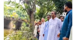 সাংবাদিকদের