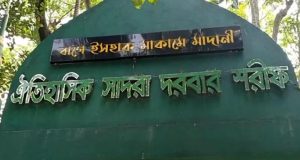 চাঁদপুর ডাকাতিয়া নদীতে ট্রাক উল্টে ২ শ্রমিক নিহত (ভিডিও)