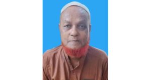 কচুয়ার পুকুরে তলিয়ে যাচ্ছে কাঁচা রাস্তা : দেখার যেনো কেউ নেই
