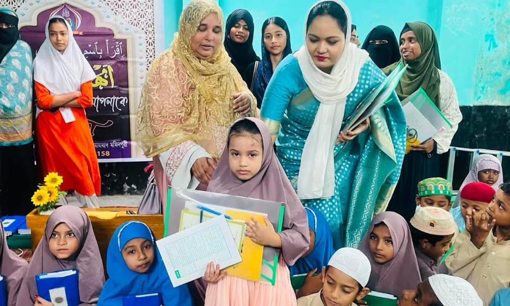 চাঁদপুরে বিজয়ী নারী উন্নয়ন সংস্থা উদ্যোগে মেধাবী শিক্ষার্থীদের সম্মাননা