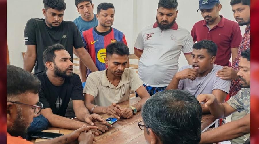 পুলিশকে