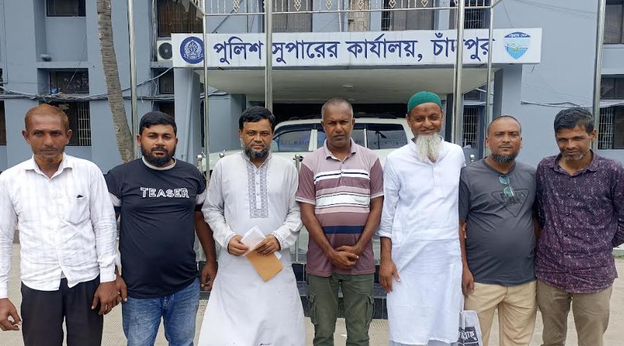পুলিশ সুপারের সঙ্গে মালিক-শ্রমিক নেতাদের সৌজন্য সাক্ষাৎ