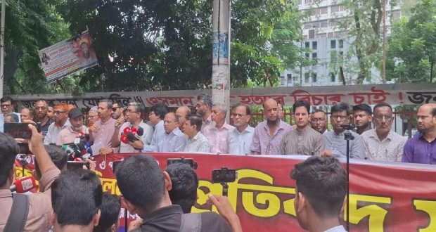 শিক্ষামন্ত্রীকে