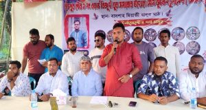চাঁদপুরে মাটি খুঁড়ে পাত্রভর্তি প্রাচীন মুদ্রা উদ্ধার !