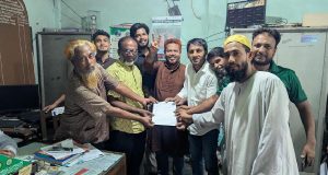 ঘন কুয়াশায় যাত্রীবাহী লঞ্চ ও কার্গো নদীতে আটকা