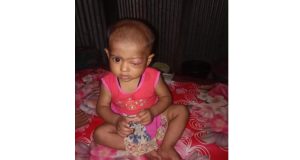 হাজীগঞ্জে এক নিমেষেই দিনমজুরের ঘর পুড়ে ছাঁই
