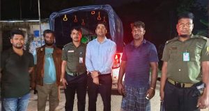 দোকানপাট বন্ধ