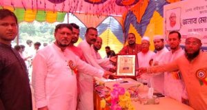 কচুয়ায় নৌকায় ভোট চাওয়ায় হামলা : আহত ৫